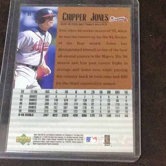 Vintage 1999 upper deck Chipper Jones, ￼trading card in sleeve - Picture 2 of 5